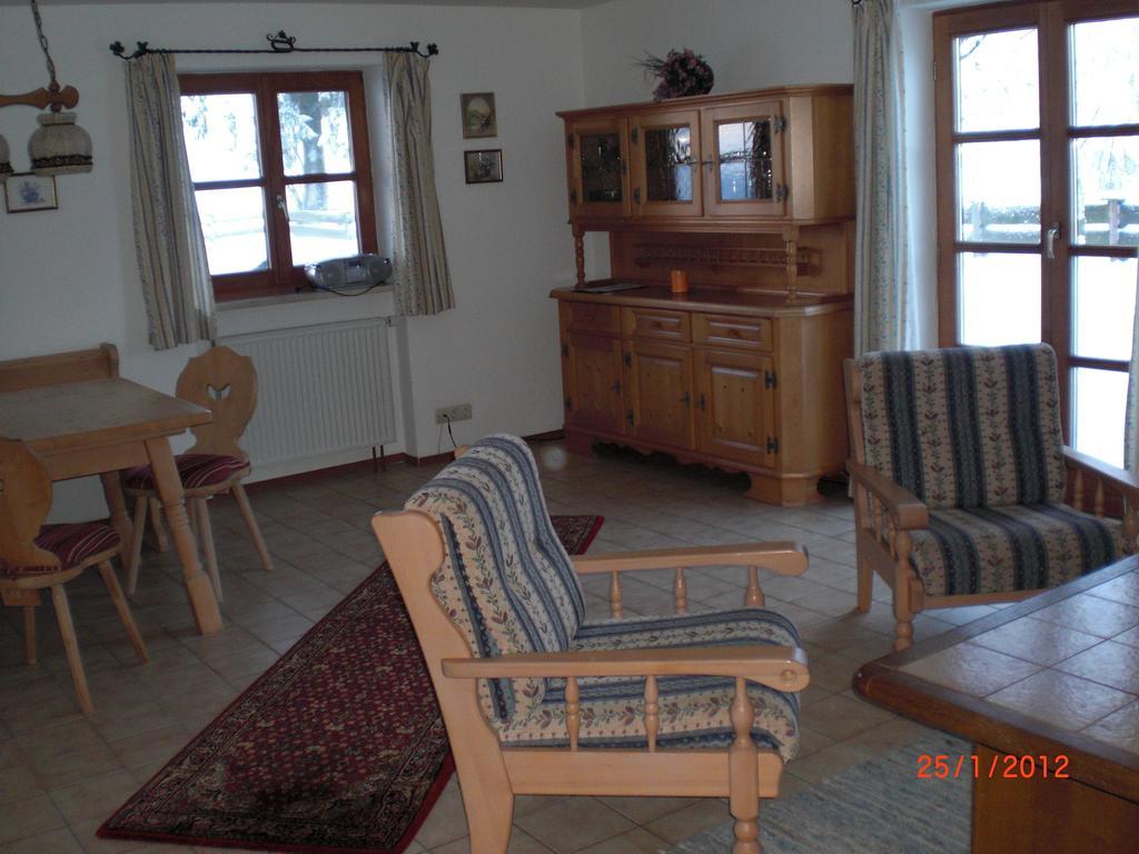 Familien-Bauernhof-Berghammer Rottach-Egern Ruang foto